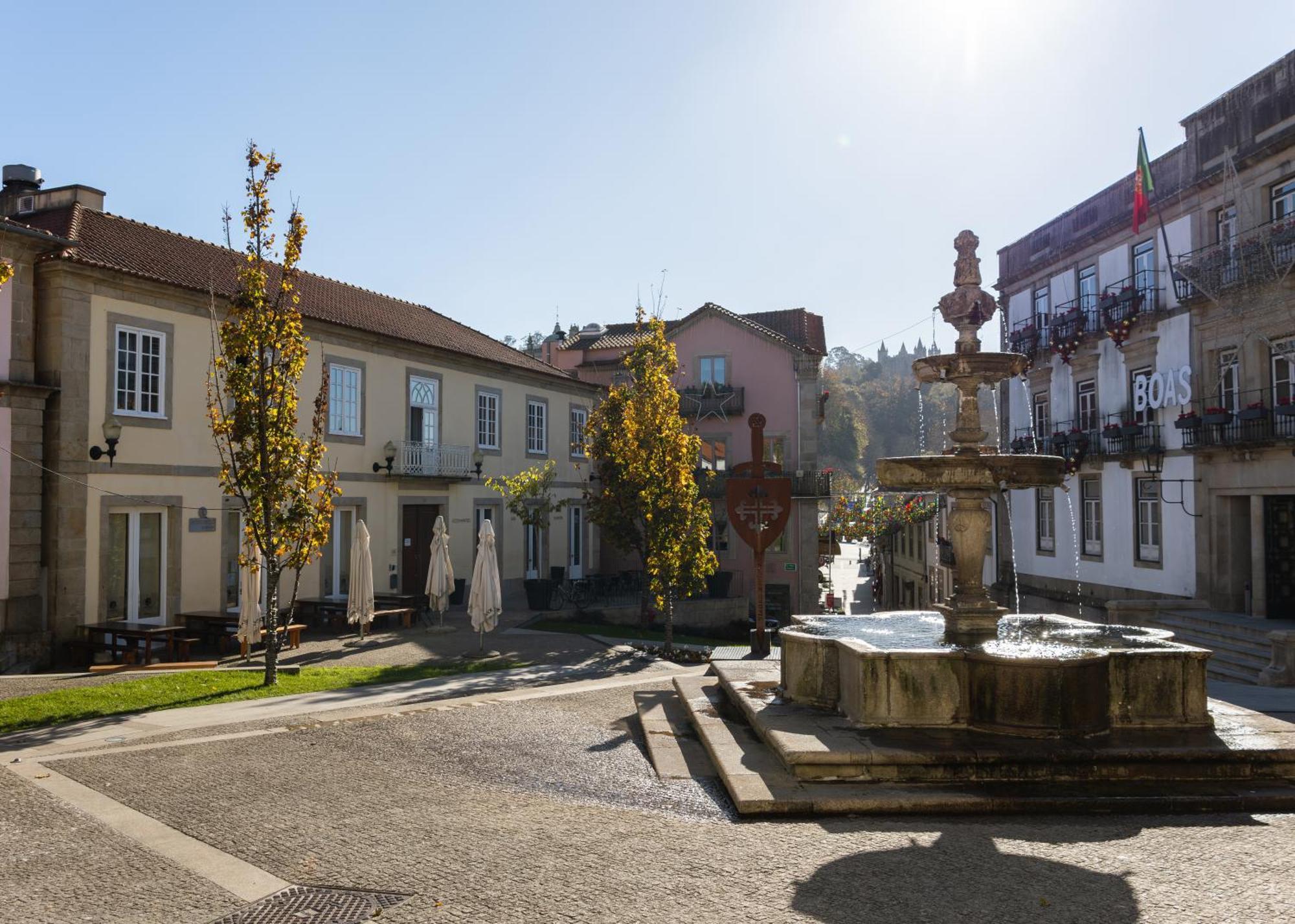 Da Praca Vandrerhjem Santa Maria da Feira Eksteriør bilde